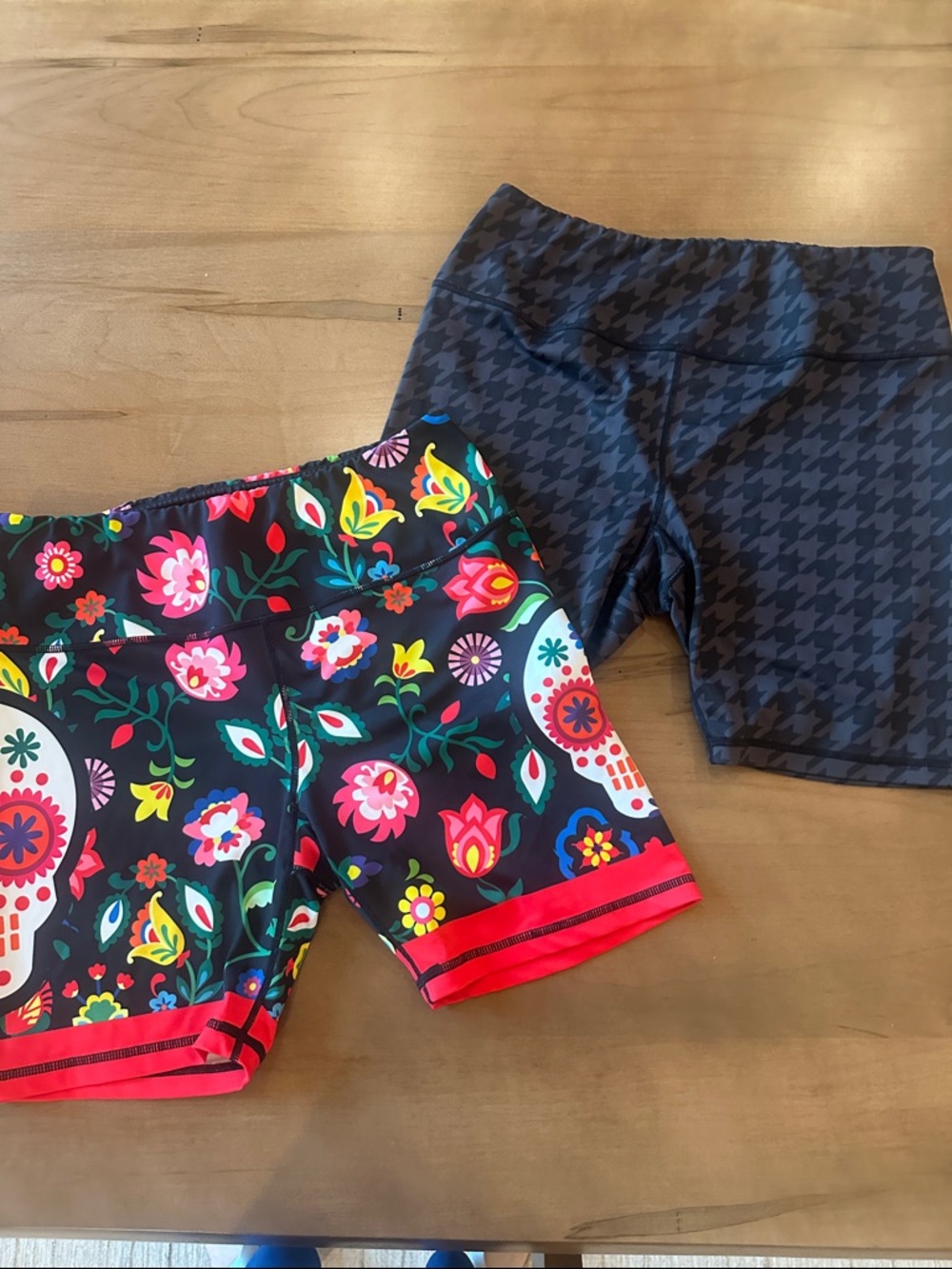 Kali Women's Bike Shorts - Multicolor Floral & Black Houndstooth